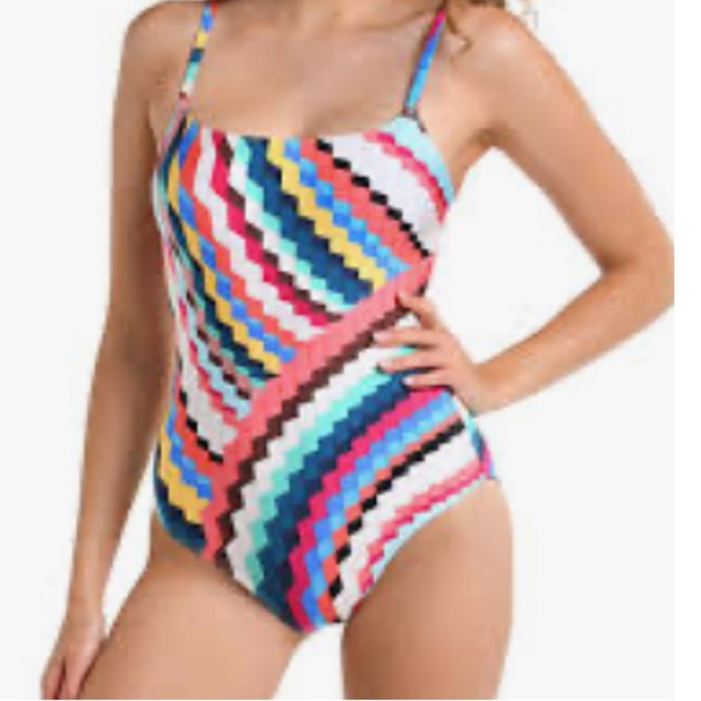 La‎ Blanca Beachside
Bay Plunge One-Piece